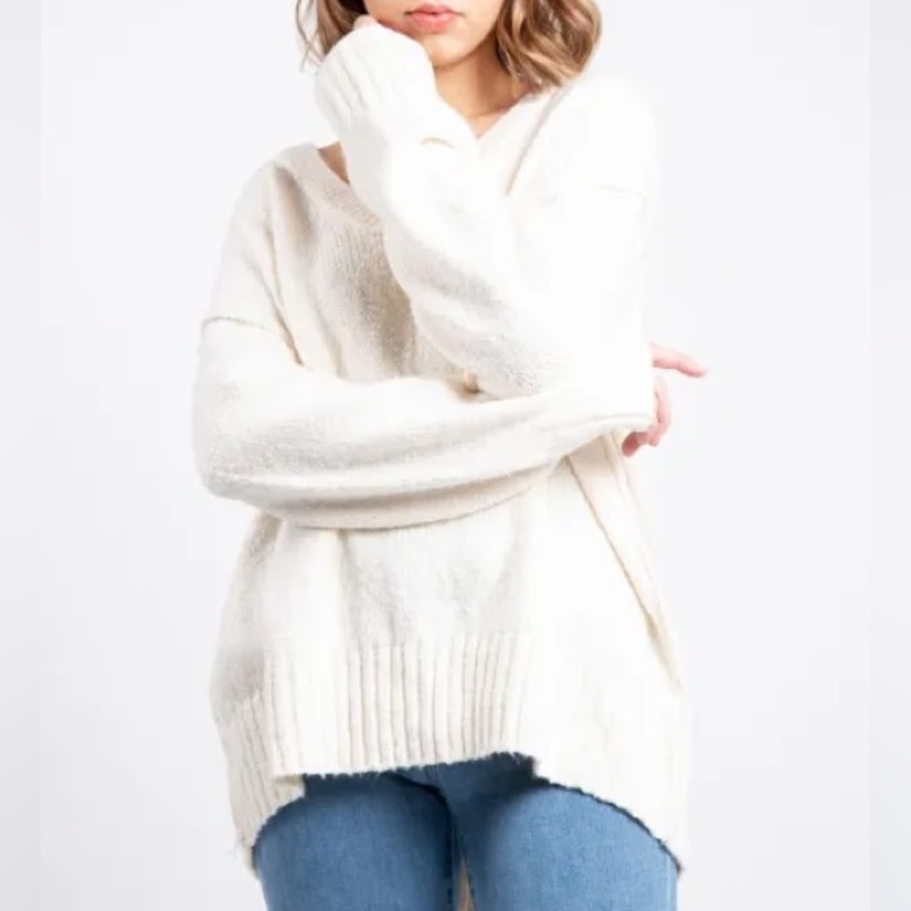 SOLD Free People Brookside Sweater Tunic White Oversized ๐ค - Picture 4 of 6